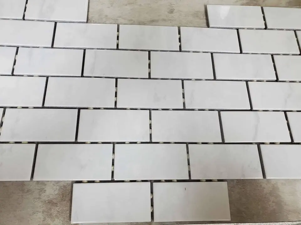 2 x 4 Carrara White Subway Mosaic, photo 2