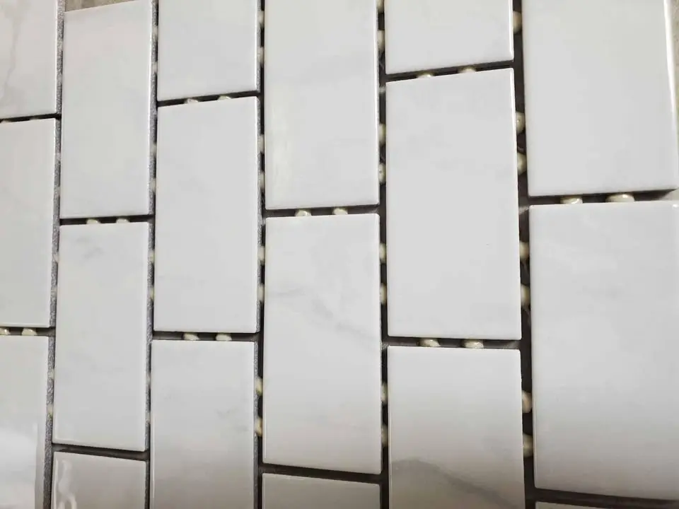 2 x 4 Carrara White Subway Mosaic, photo 5