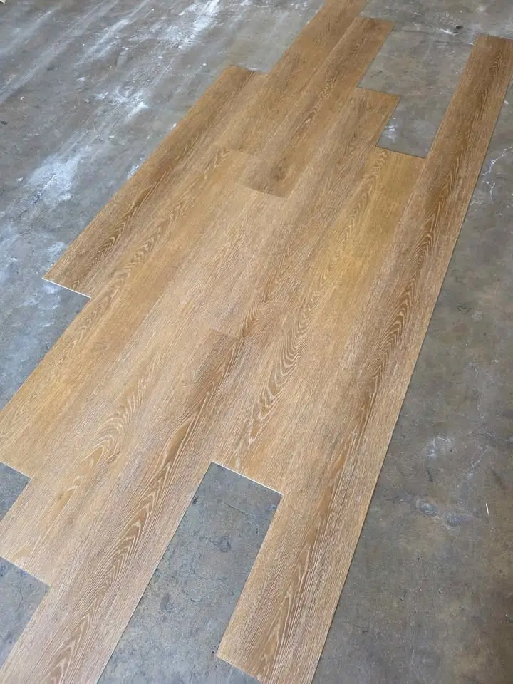 28 Mil Commercial LVP, Glue Down (Style 3), photo 2