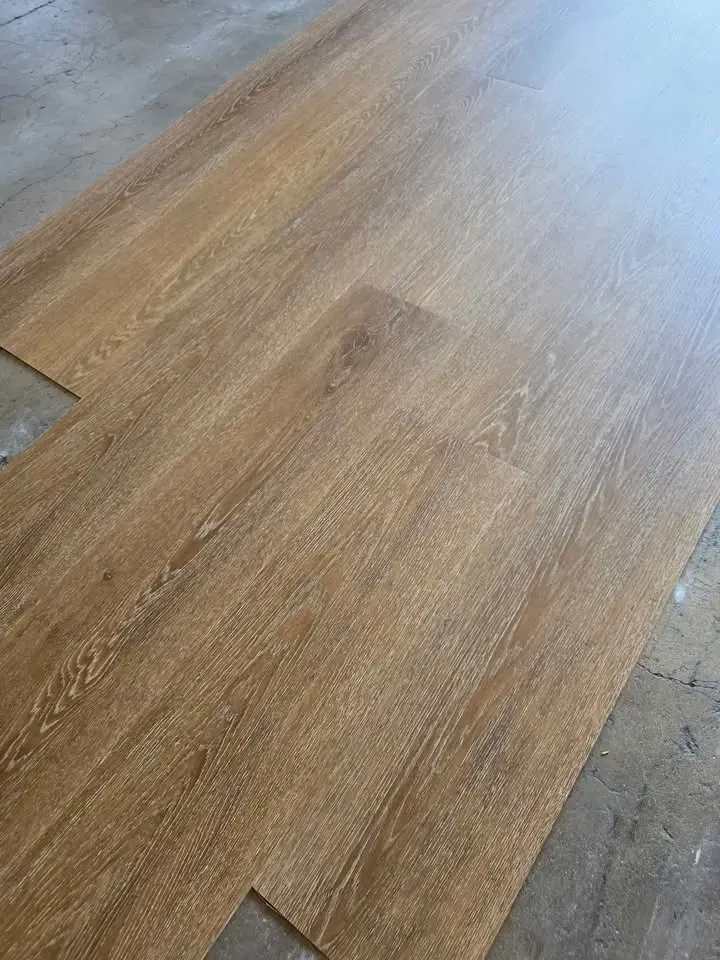 28 Mil Commercial LVP, Glue Down (Style 3), photo 3