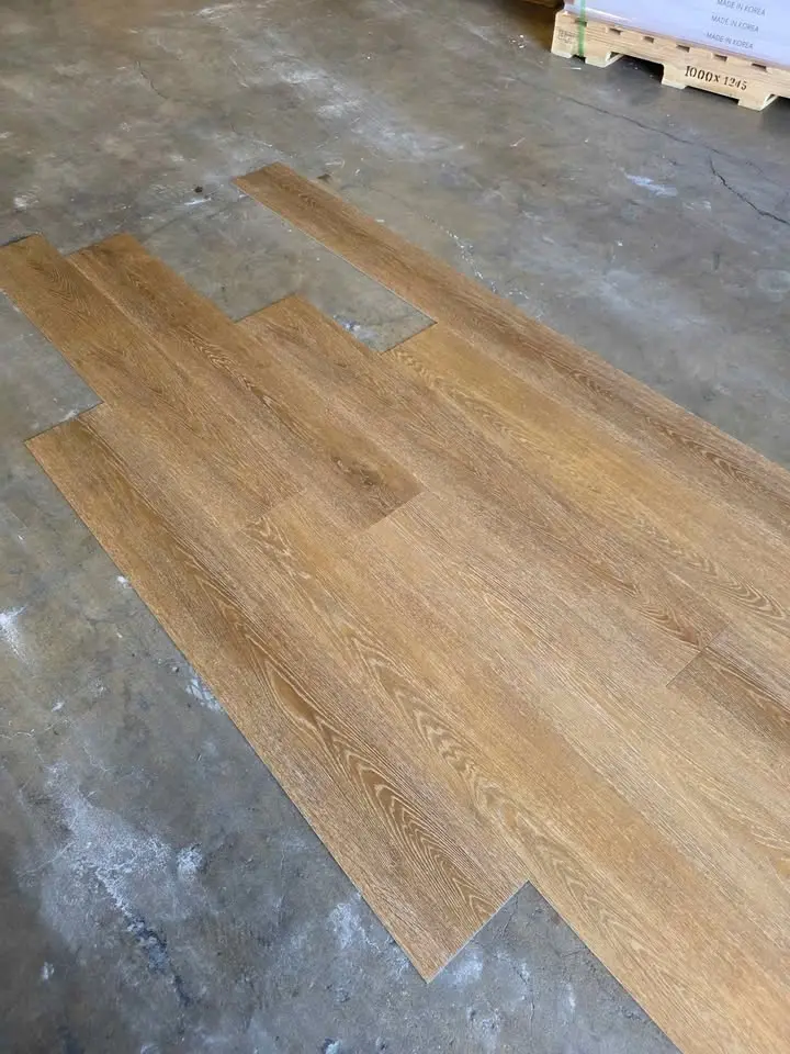 28 Mil Commercial LVP, Glue Down (Style 3), photo 4