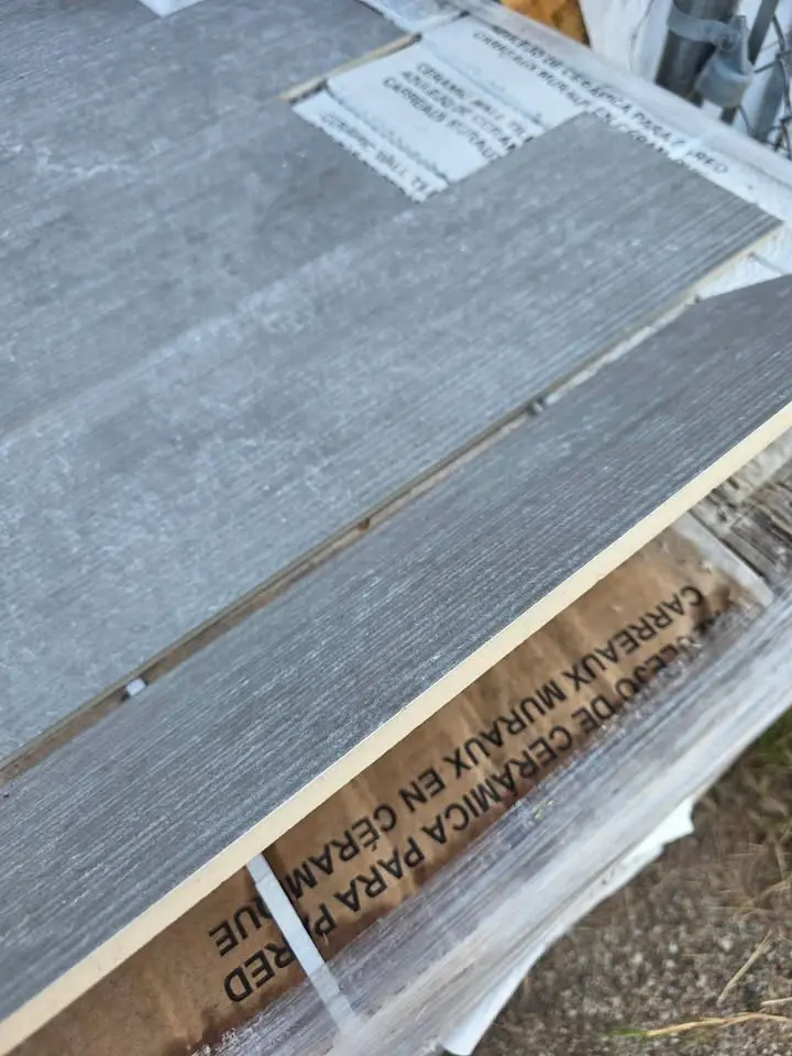6 x 24 Fluted Gray Wall Tile, photo 3